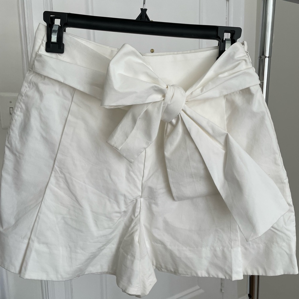 Jcrew White shorts with bow detail